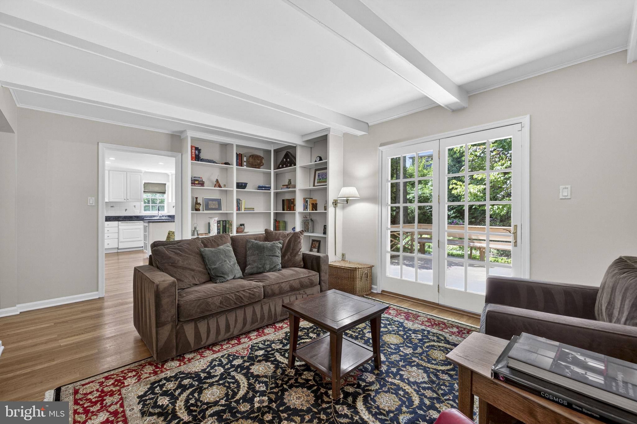 VIENNA OAKS - Residential