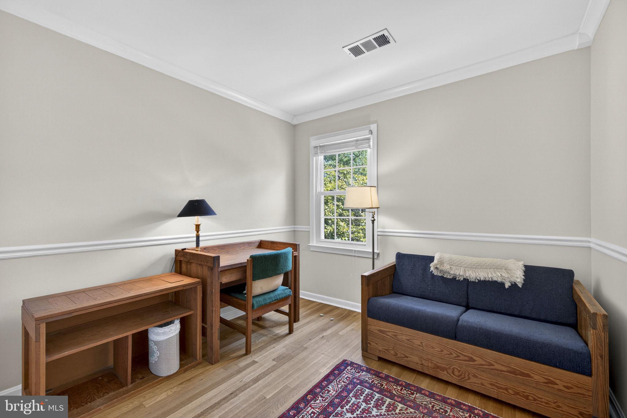 VIENNA OAKS - Residential