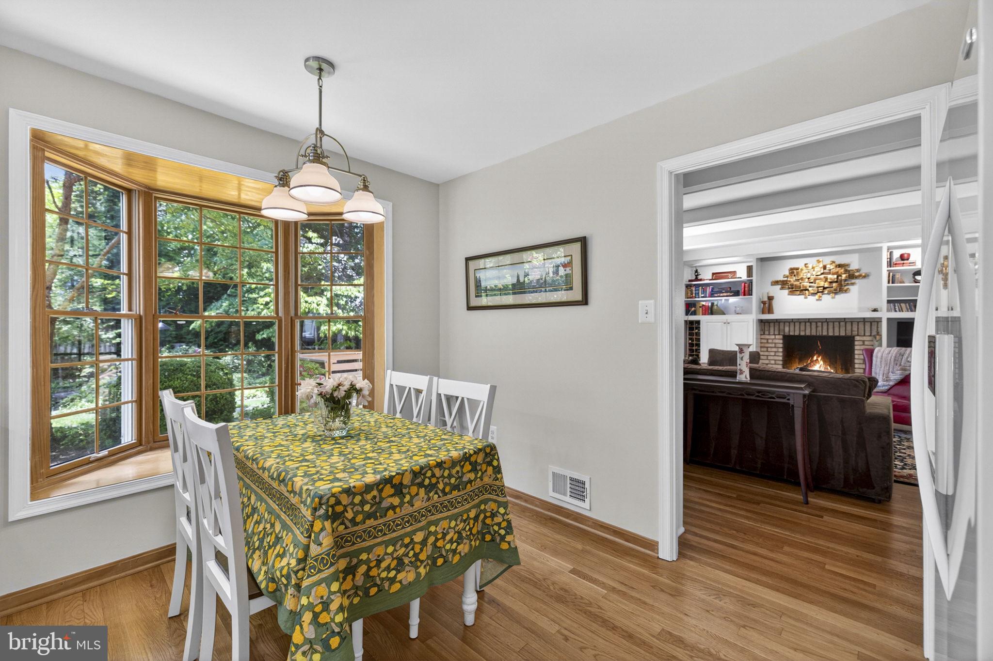 VIENNA OAKS - Residential