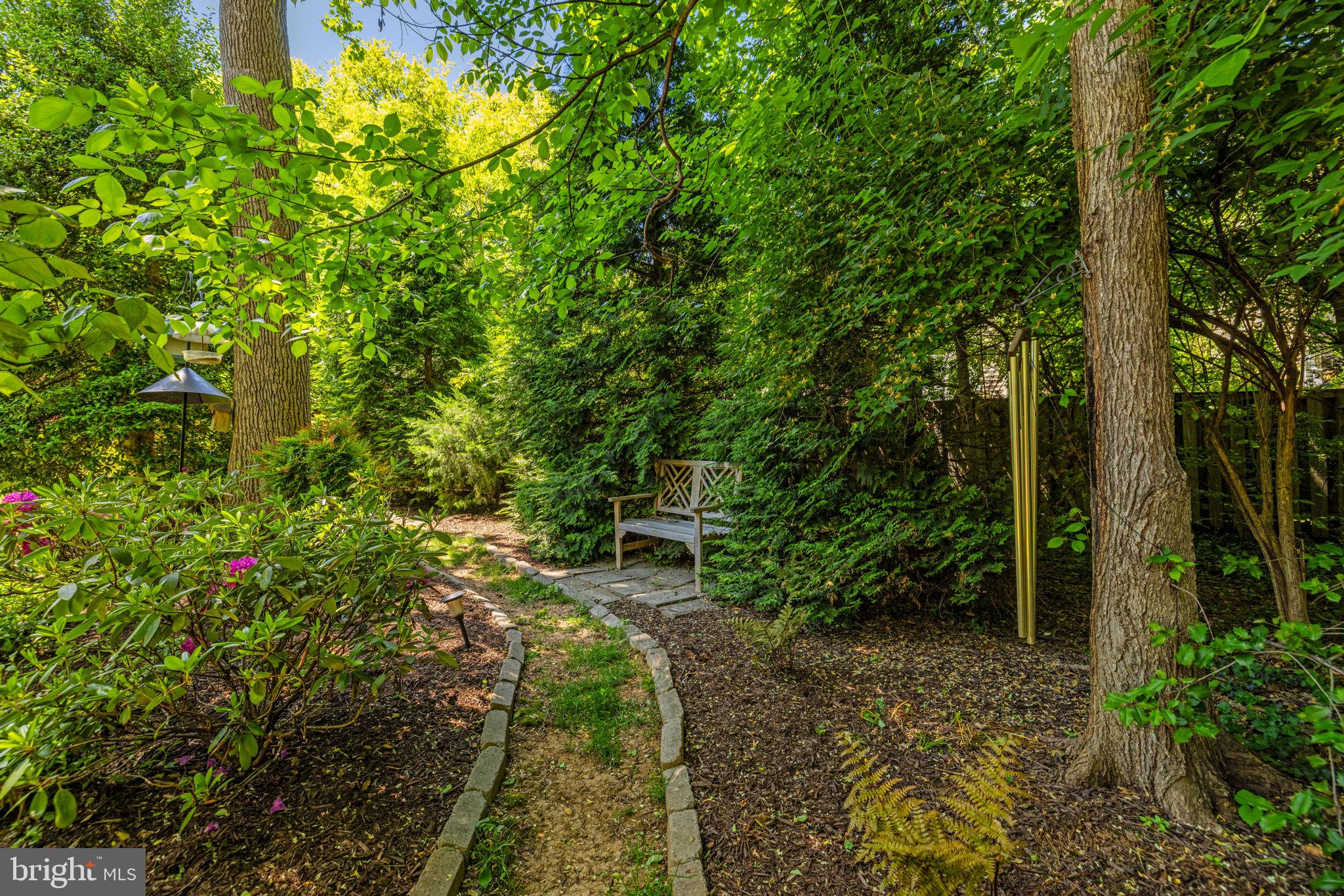 VIENNA OAKS - Residential