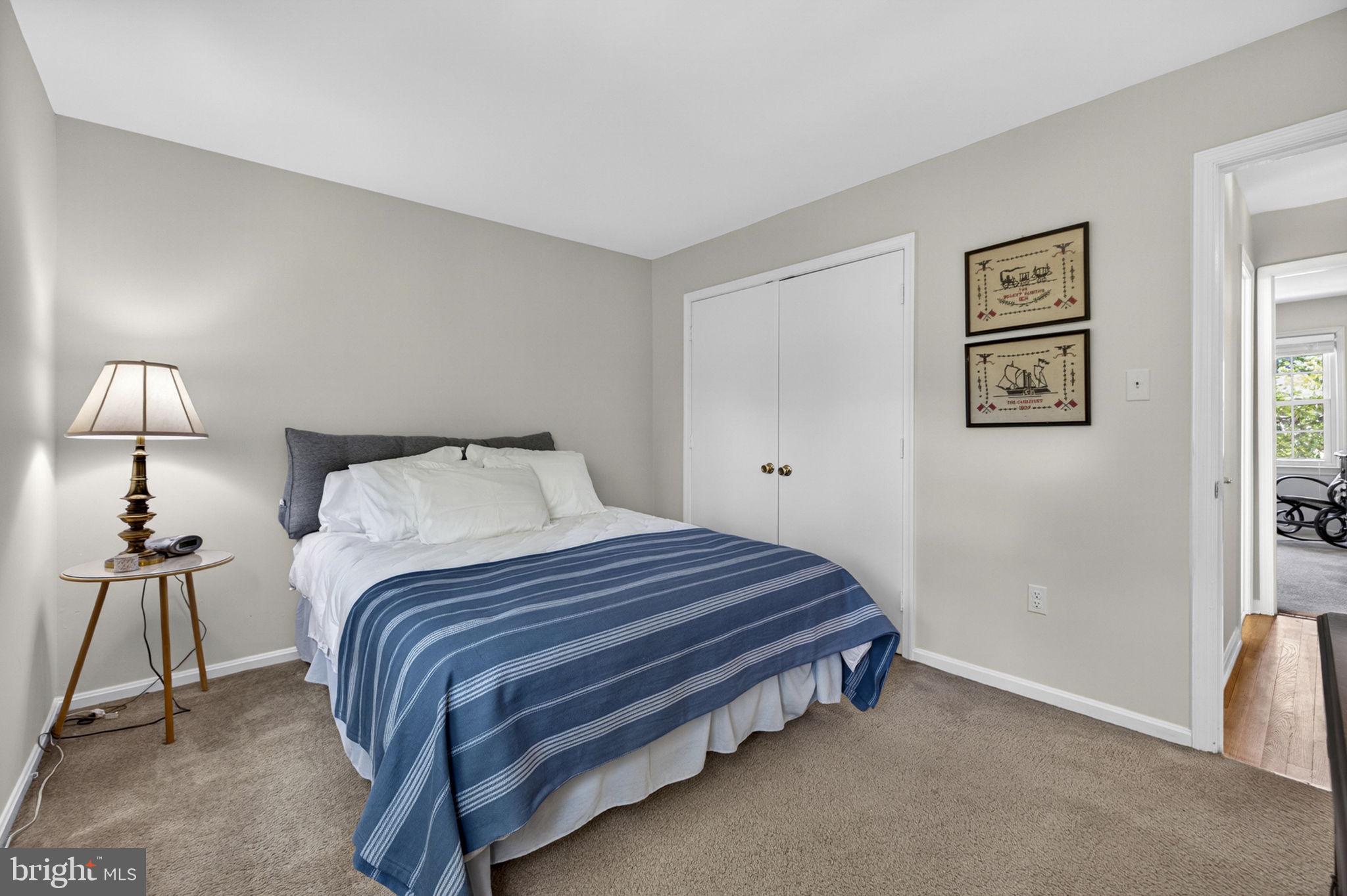 VIENNA OAKS - Residential