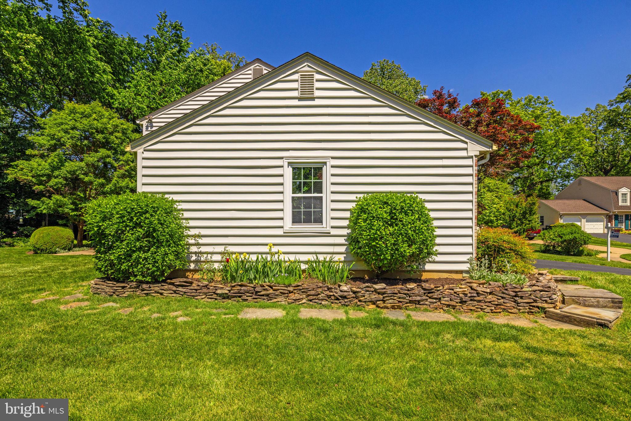 VIENNA OAKS - Residential
