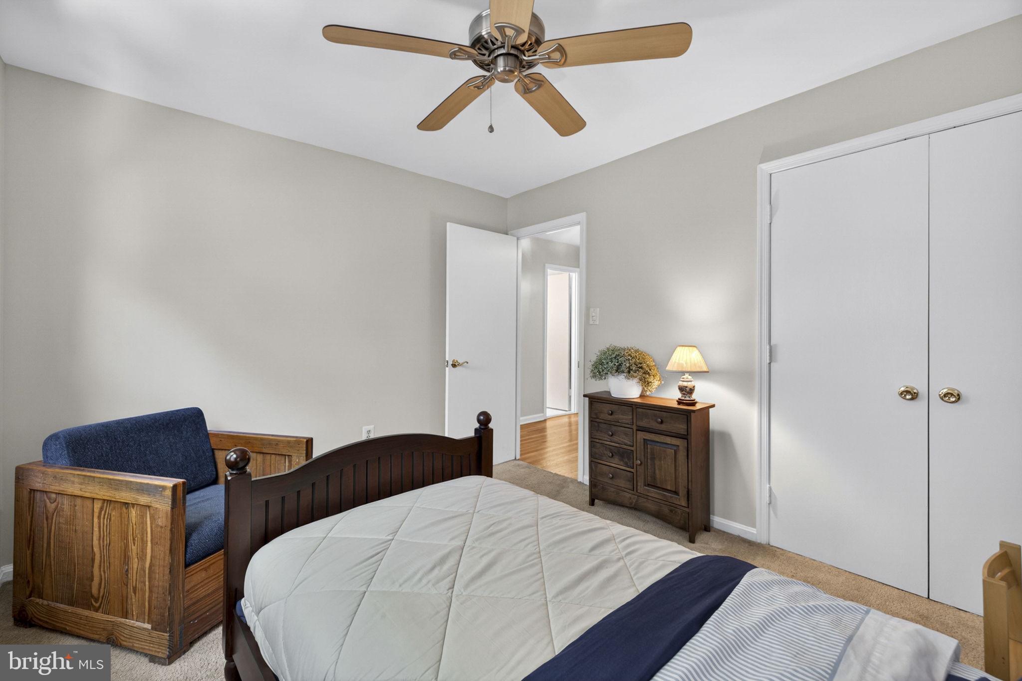 VIENNA OAKS - Residential
