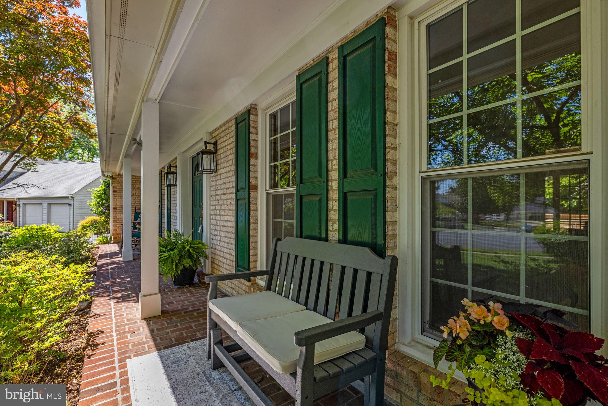 VIENNA OAKS - Residential