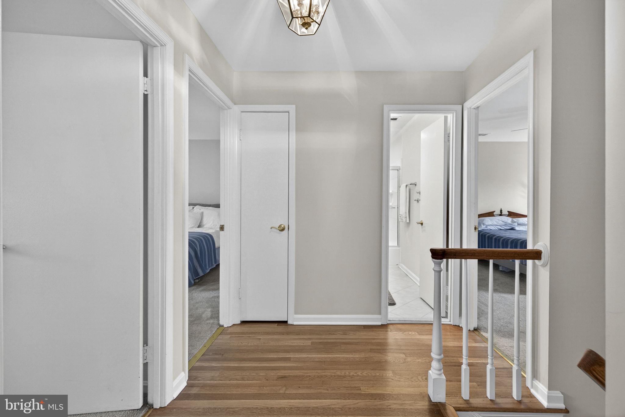 VIENNA OAKS - Residential