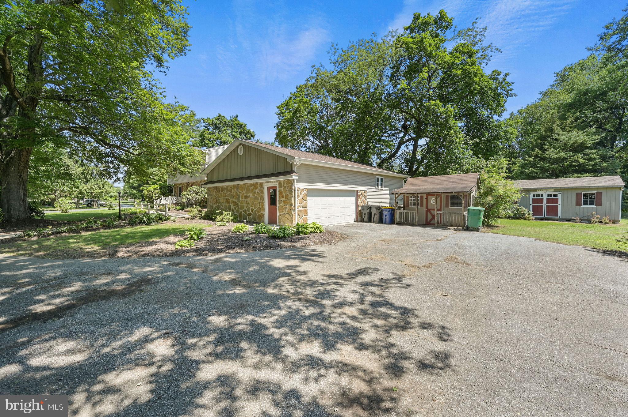 239 CAPTAIN DAVIS DRIVE