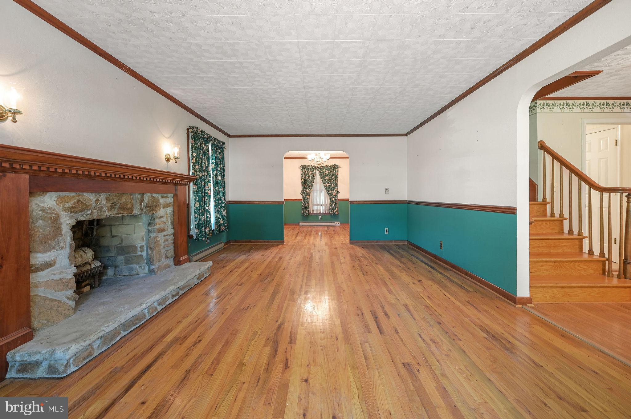 239 CAPTAIN DAVIS DRIVE