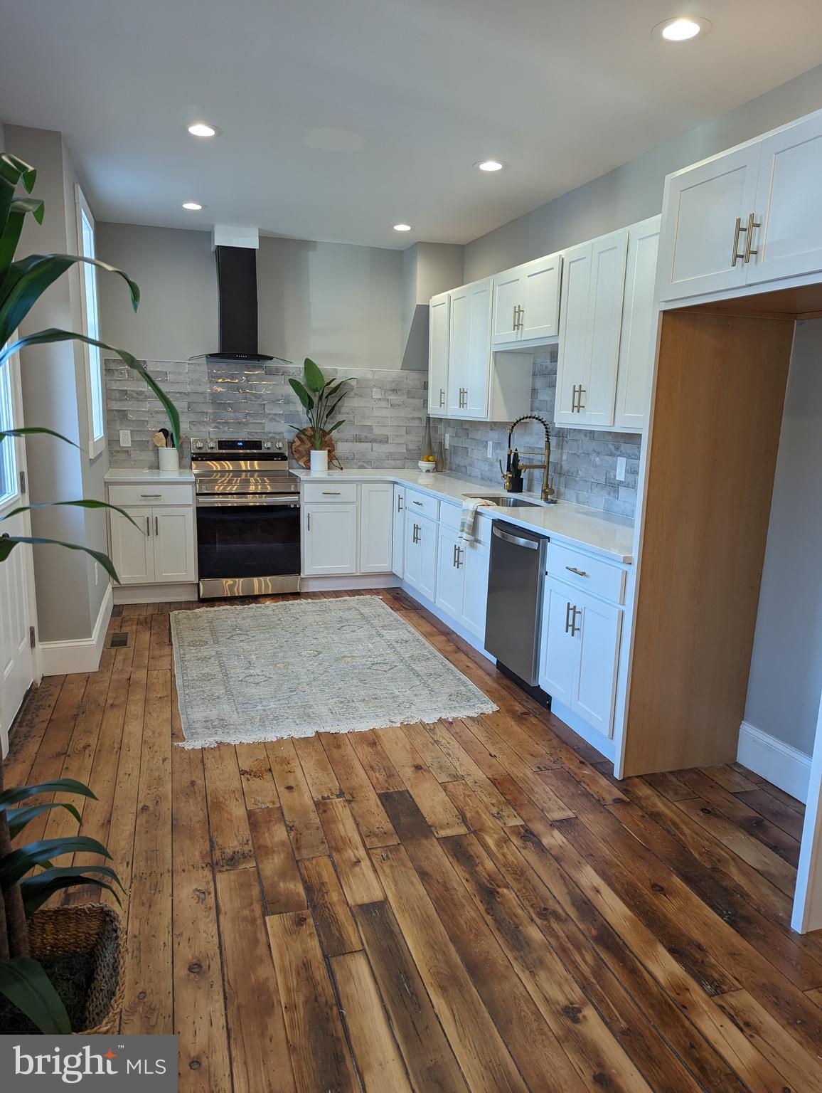 6TH WARD - Residential Lease