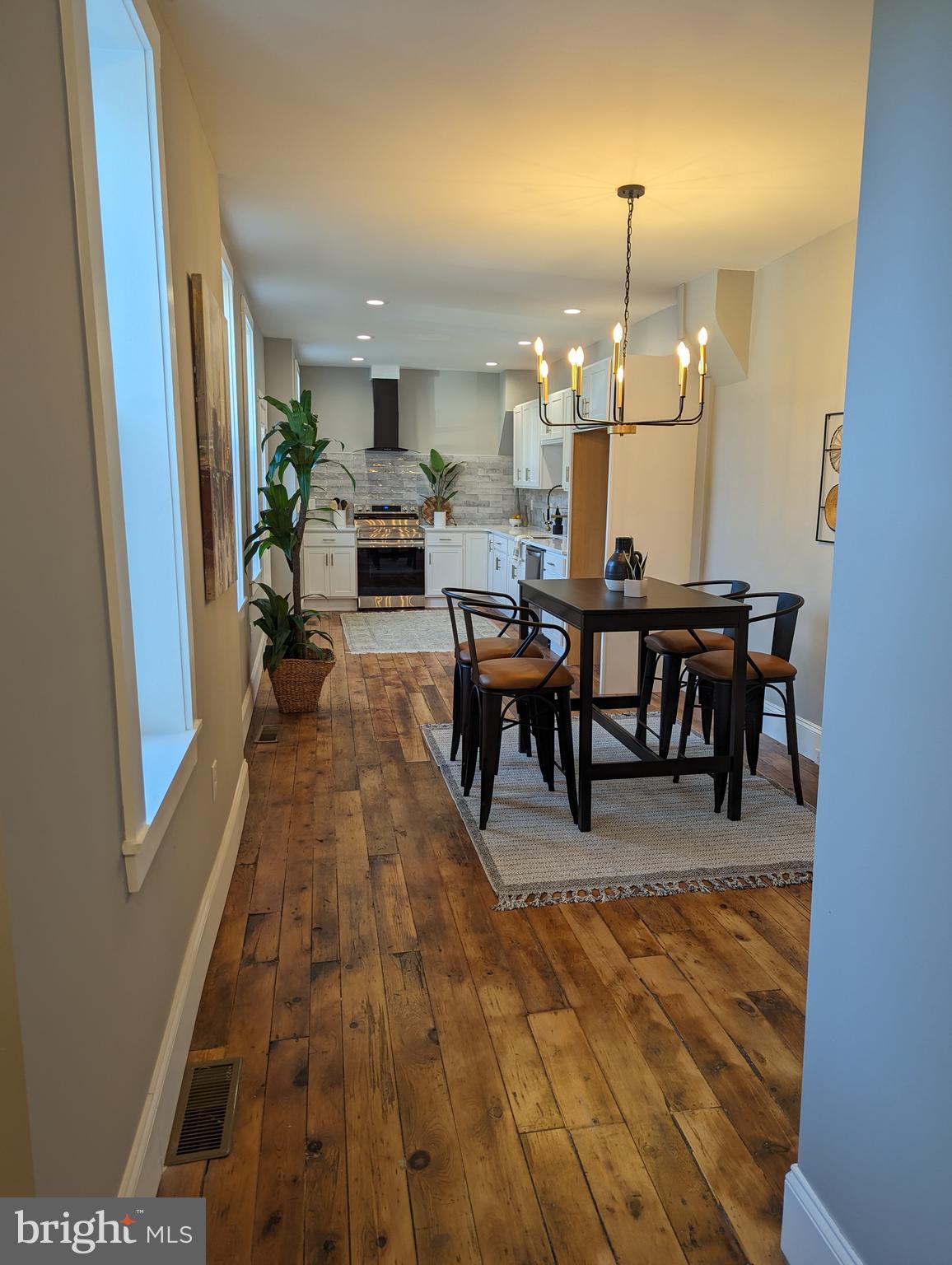 6TH WARD - Residential Lease