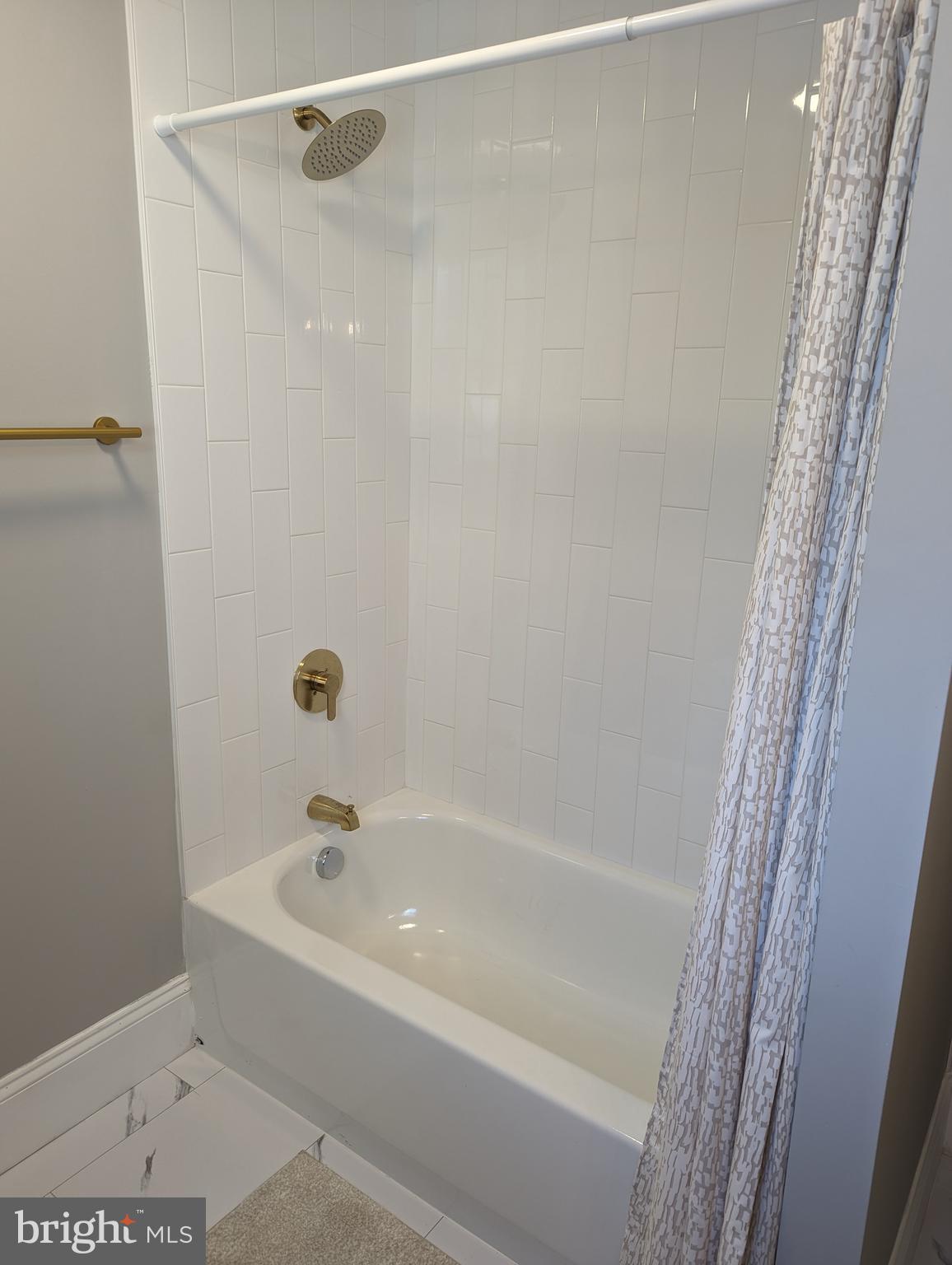 6TH WARD - Residential Lease