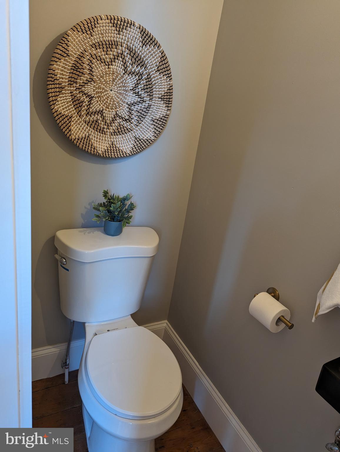 6TH WARD - Residential Lease