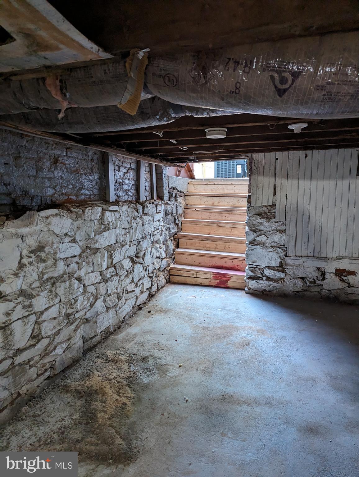 6TH WARD - Residential Lease