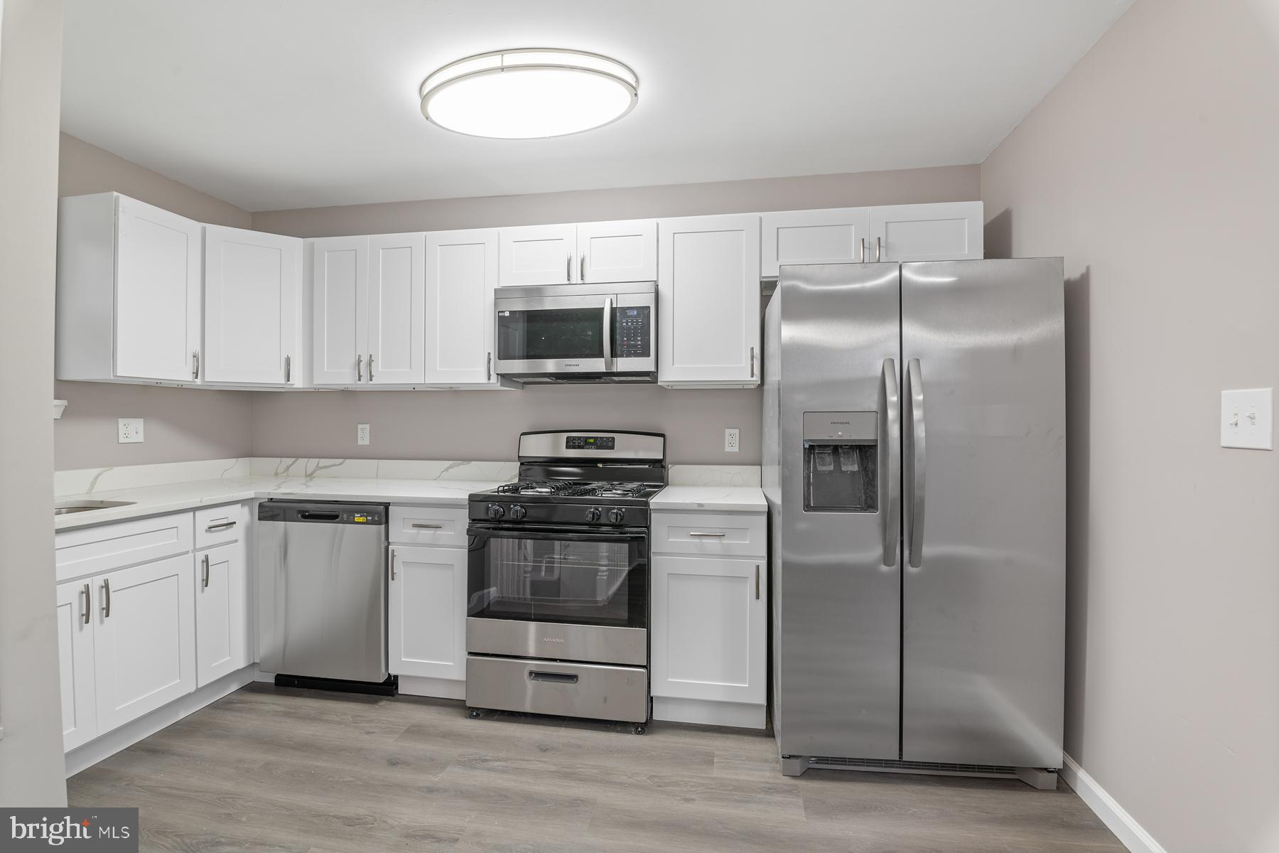 WINDSOR  MILL - Residential