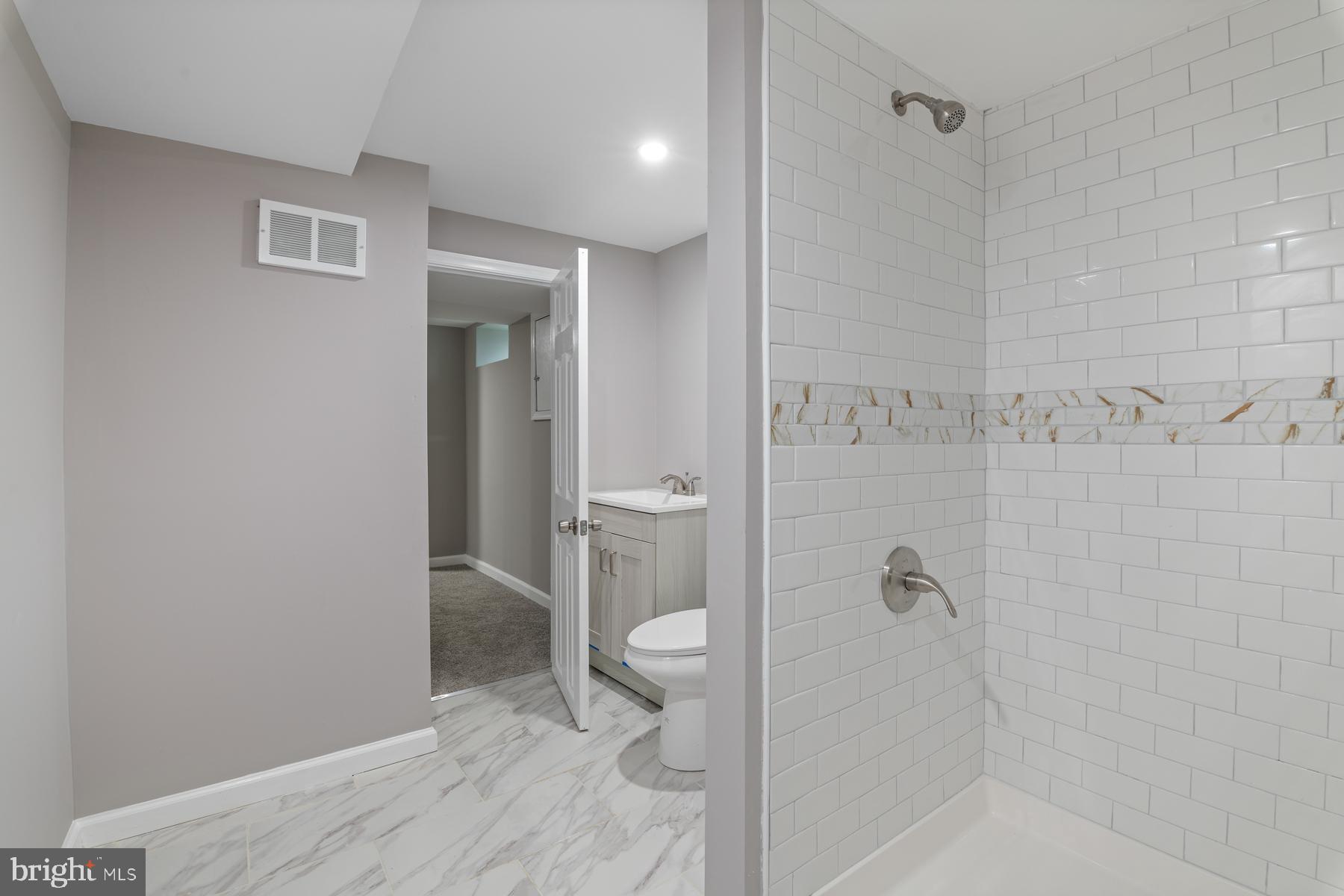 WINDSOR  MILL - Residential