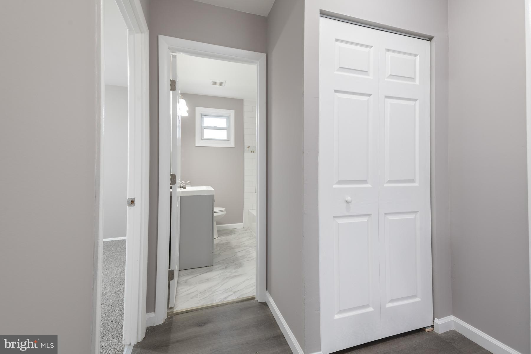 WINDSOR  MILL - Residential