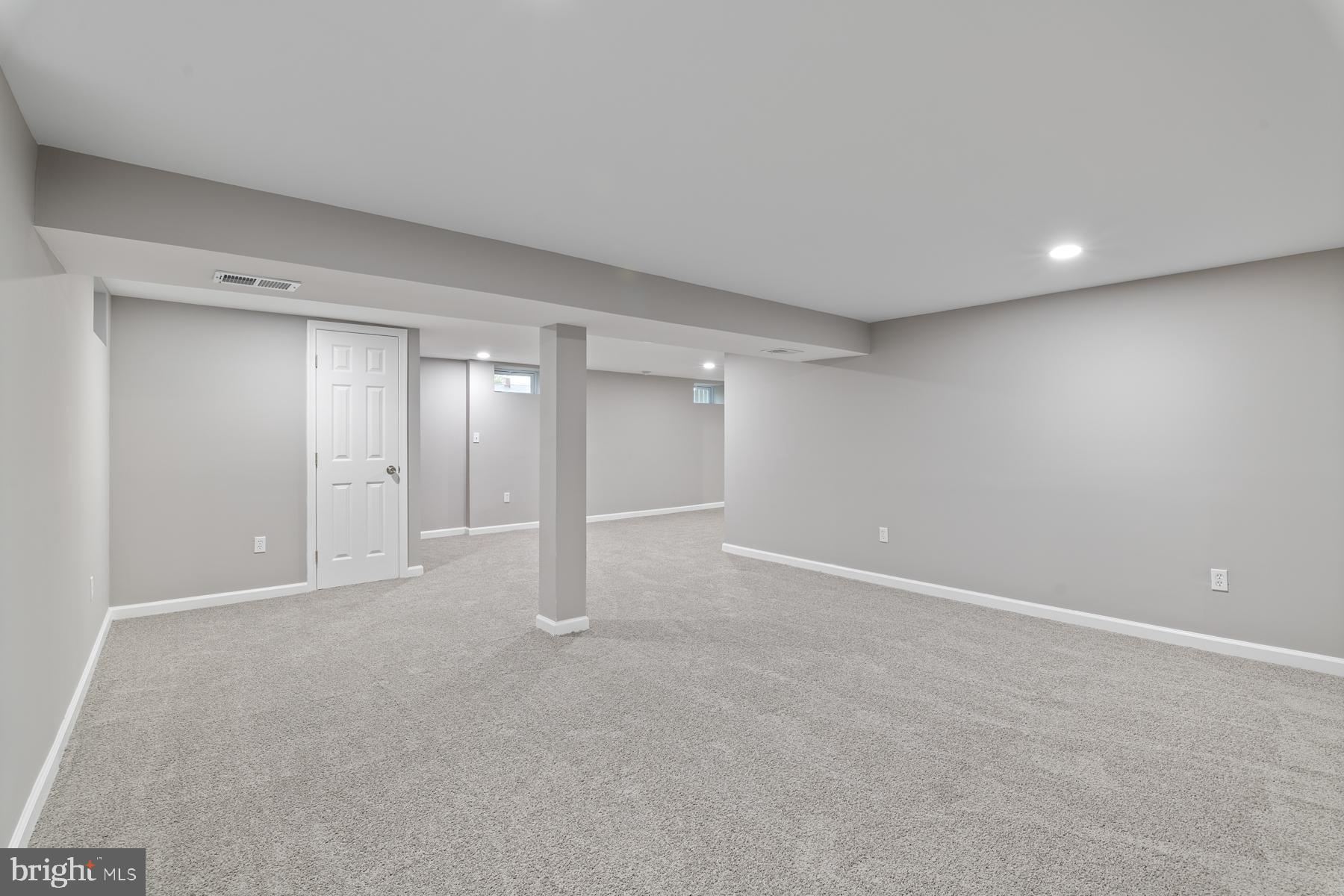 WINDSOR  MILL - Residential