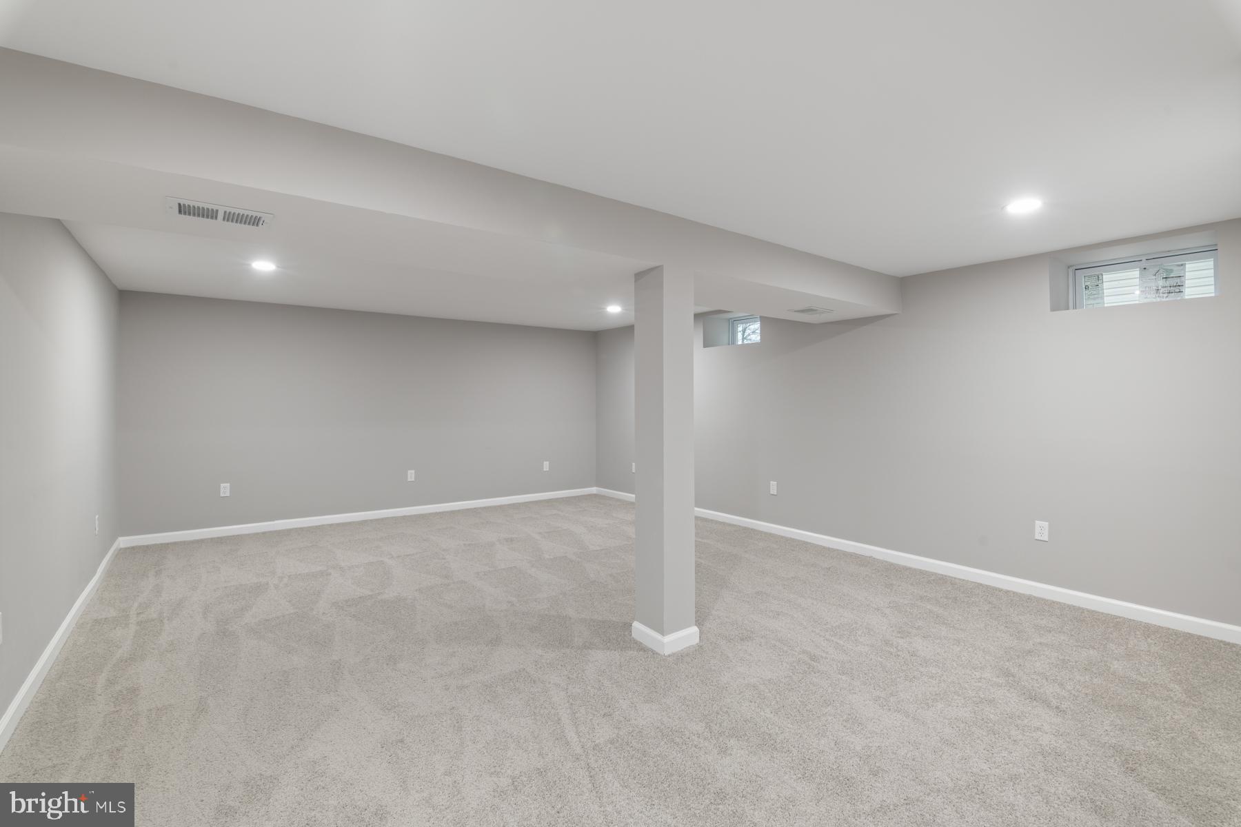 WINDSOR  MILL - Residential