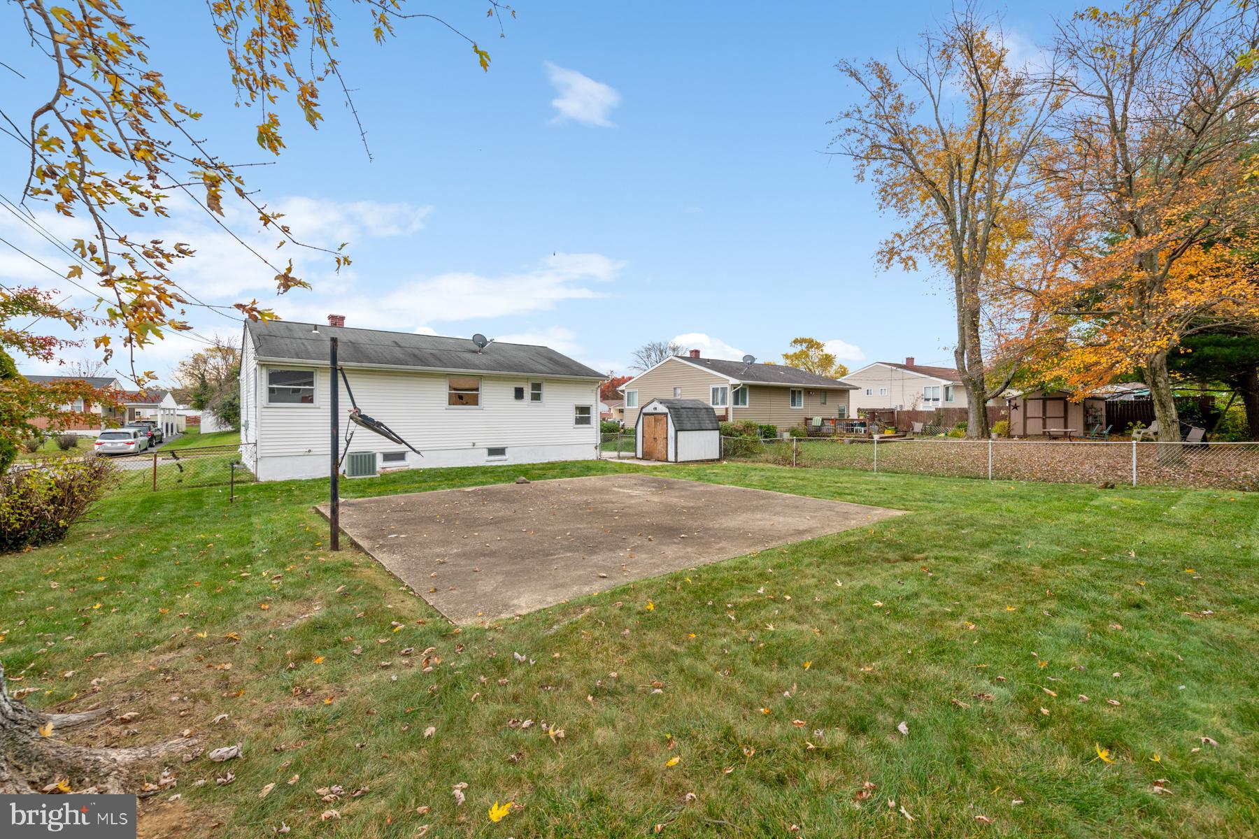 WINDSOR  MILL - Residential