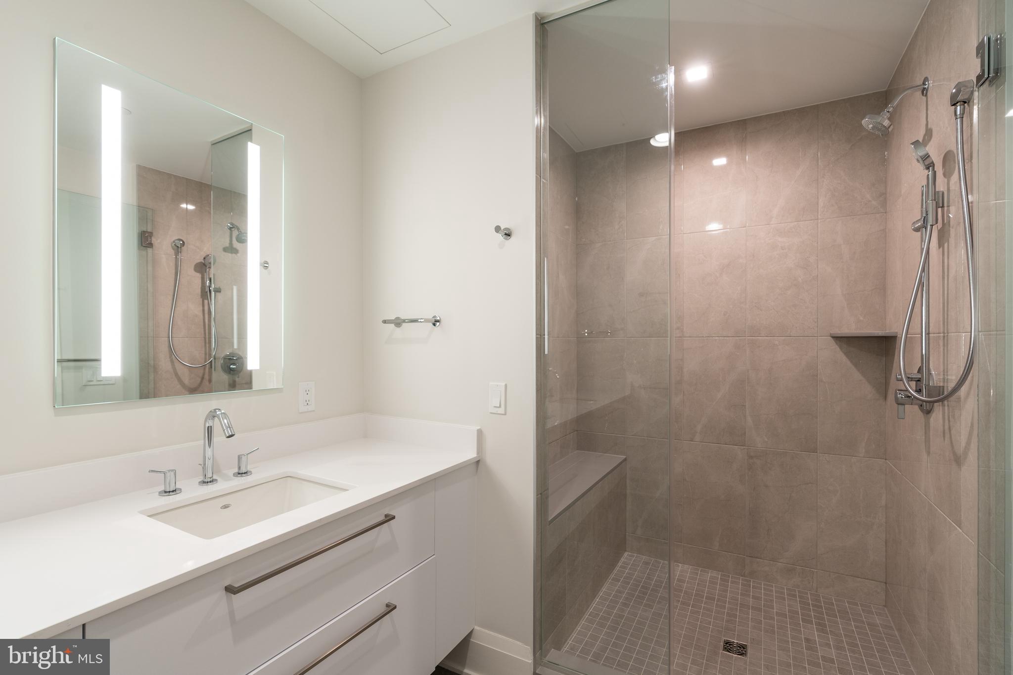 ROBINSON LANDING - Residential