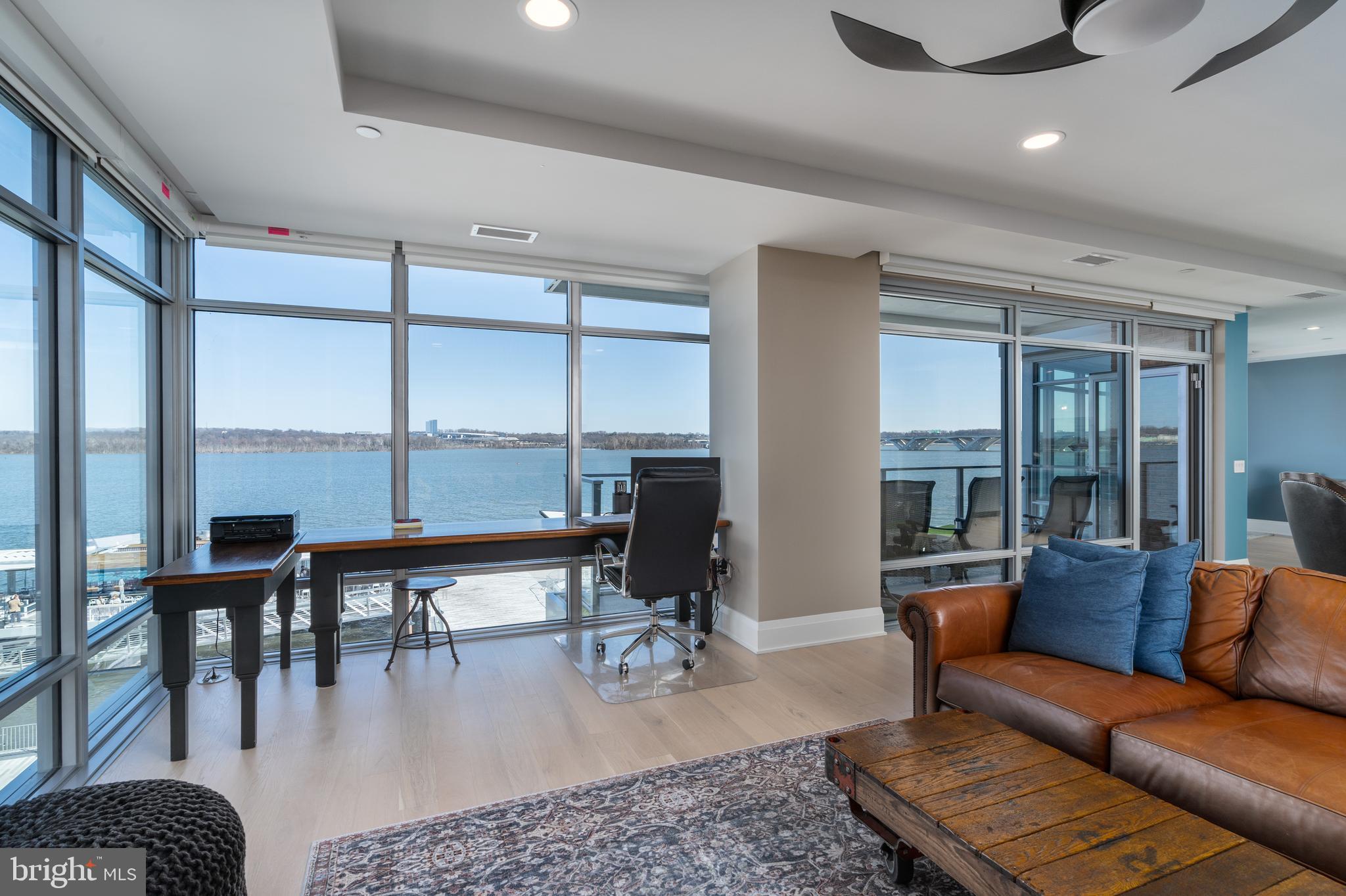 ROBINSON LANDING - Residential