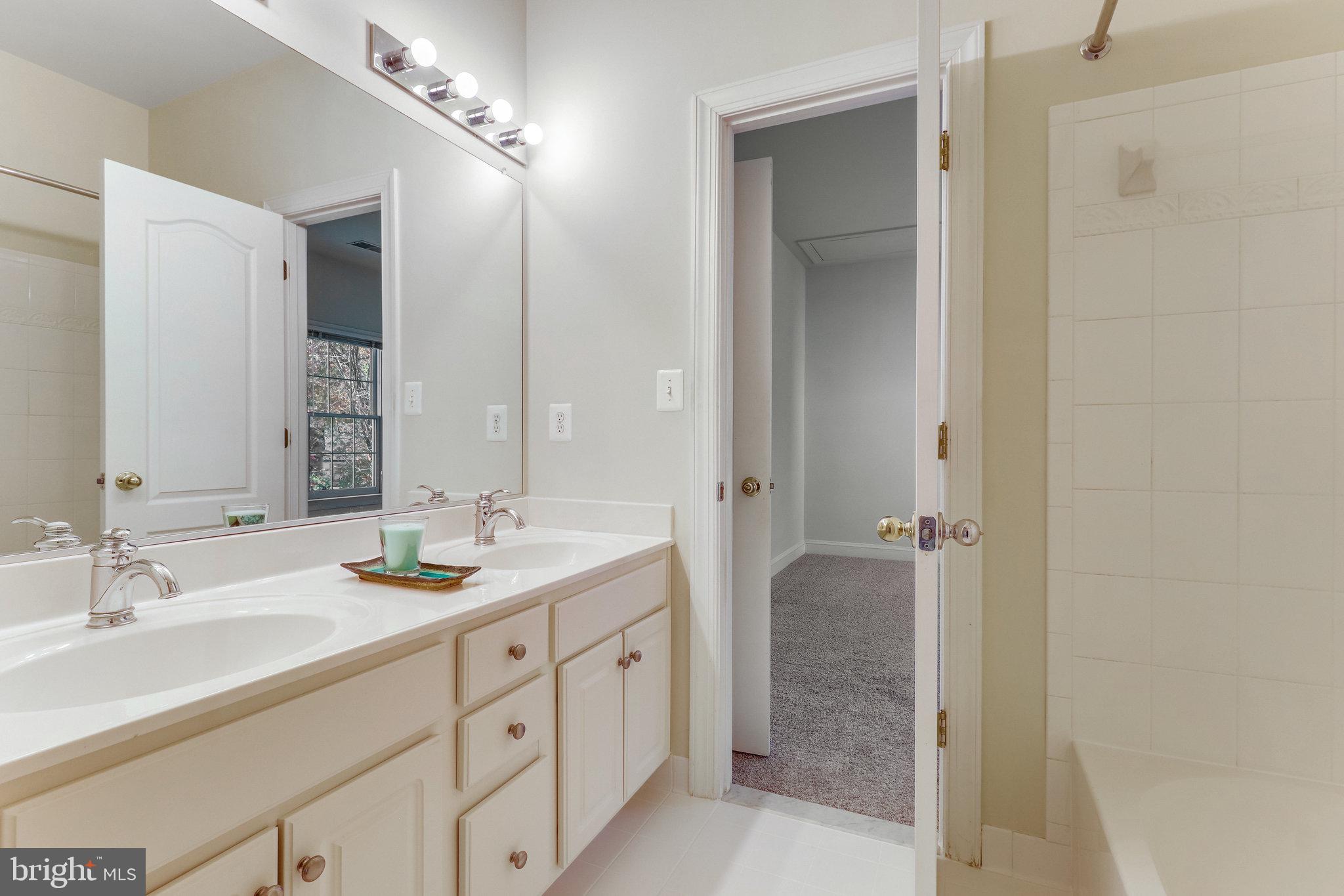 WAKEFIELD FOREST - Residential