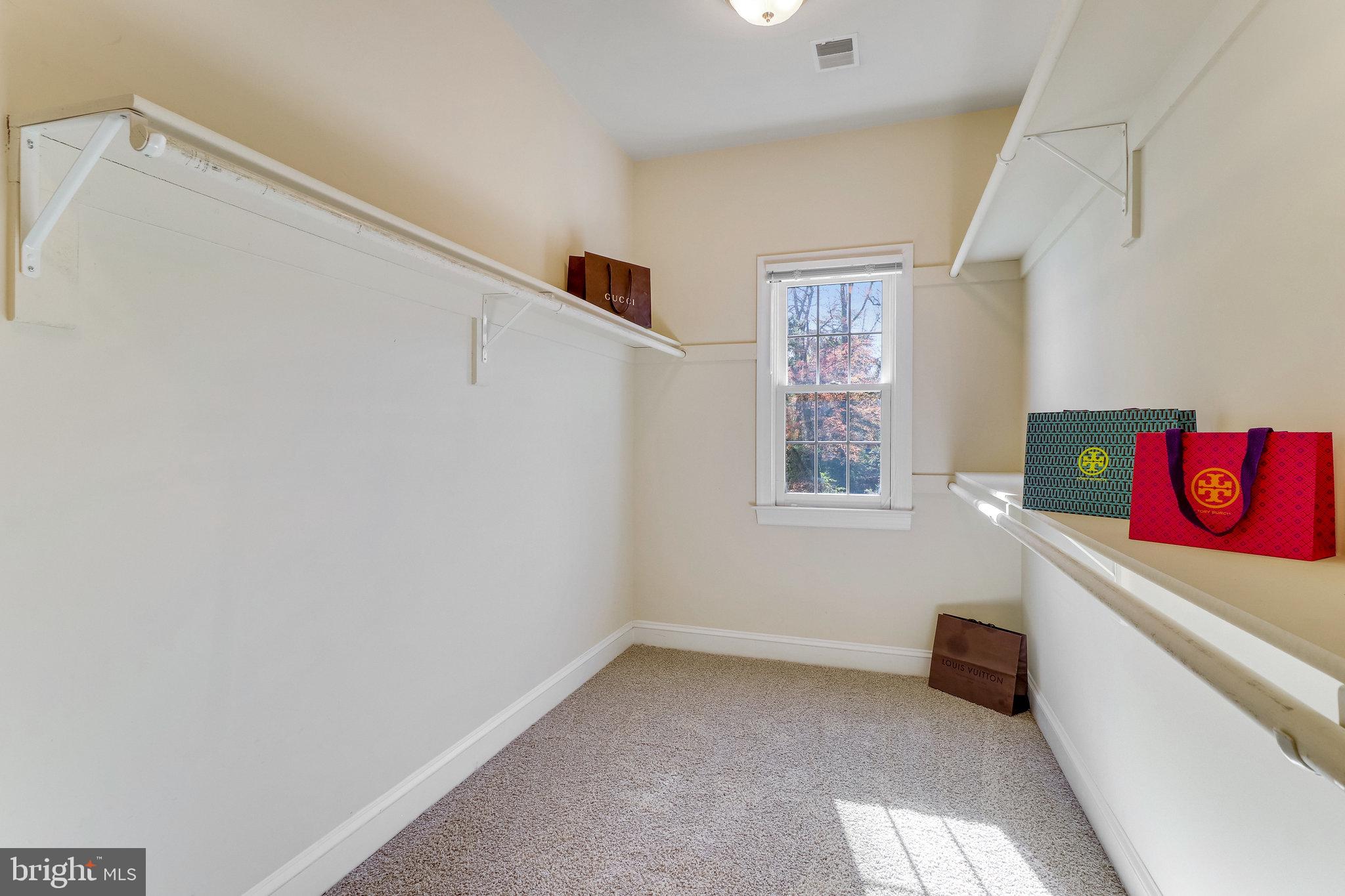 WAKEFIELD FOREST - Residential