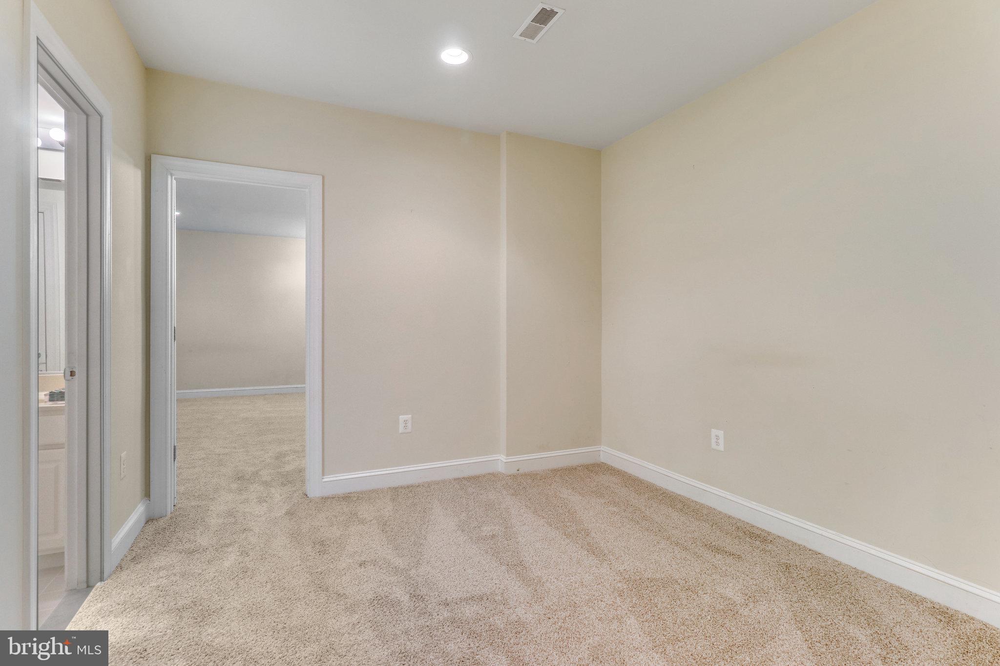 WAKEFIELD FOREST - Residential