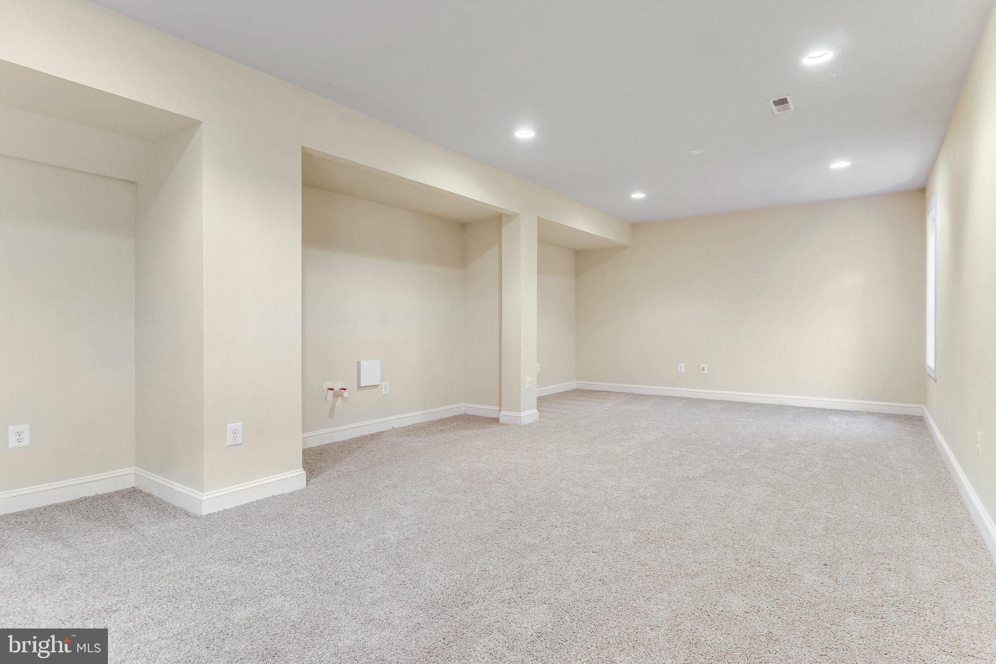 WAKEFIELD FOREST - Residential