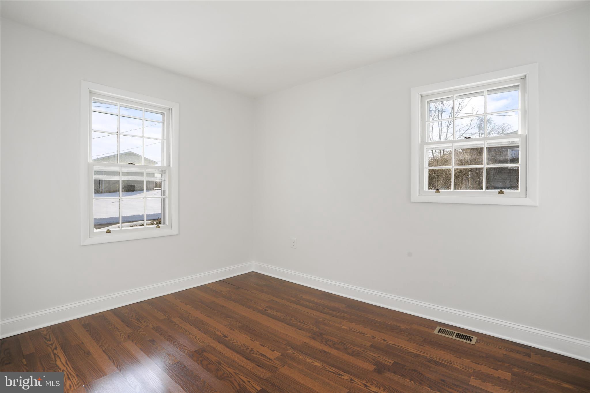 ORCHARD HILLS - Residential