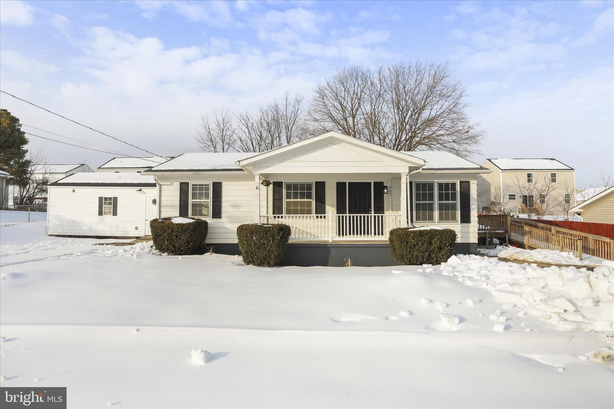 ORCHARD HILLS - Residential