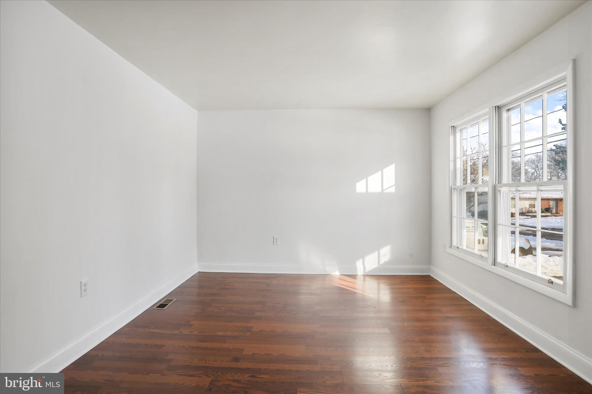 ORCHARD HILLS - Residential