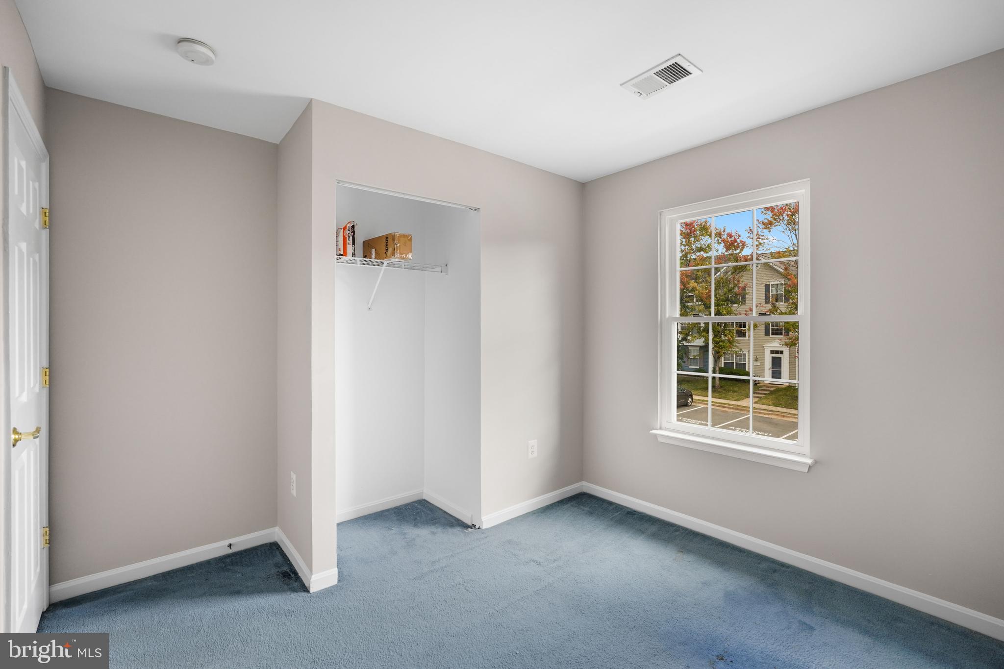 WELLINGTON/CLOVERHILL - Residential