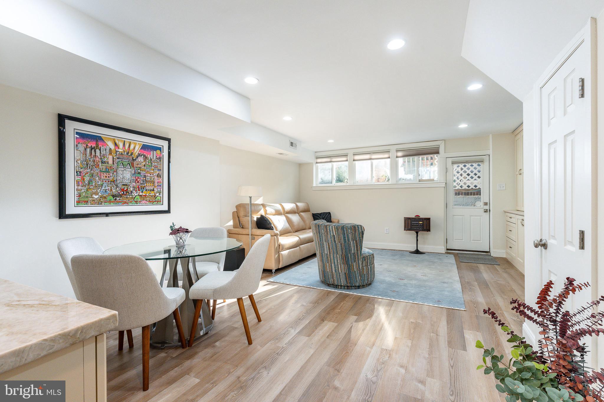 RITTENHOUSE SQUARE - Residential