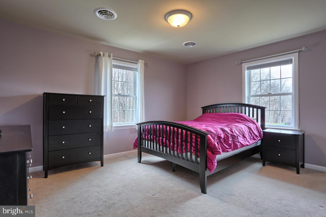 APPLE CREEK - Residential