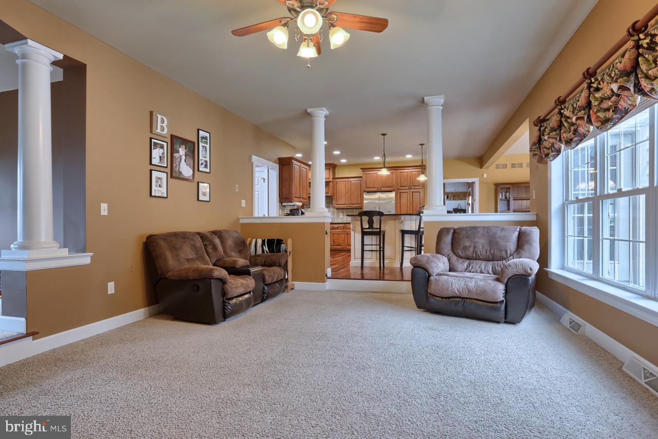 APPLE CREEK - Residential