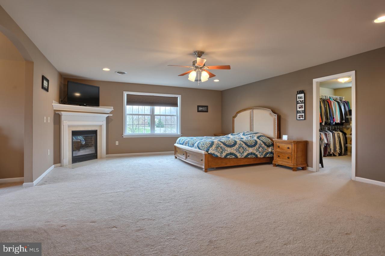APPLE CREEK - Residential