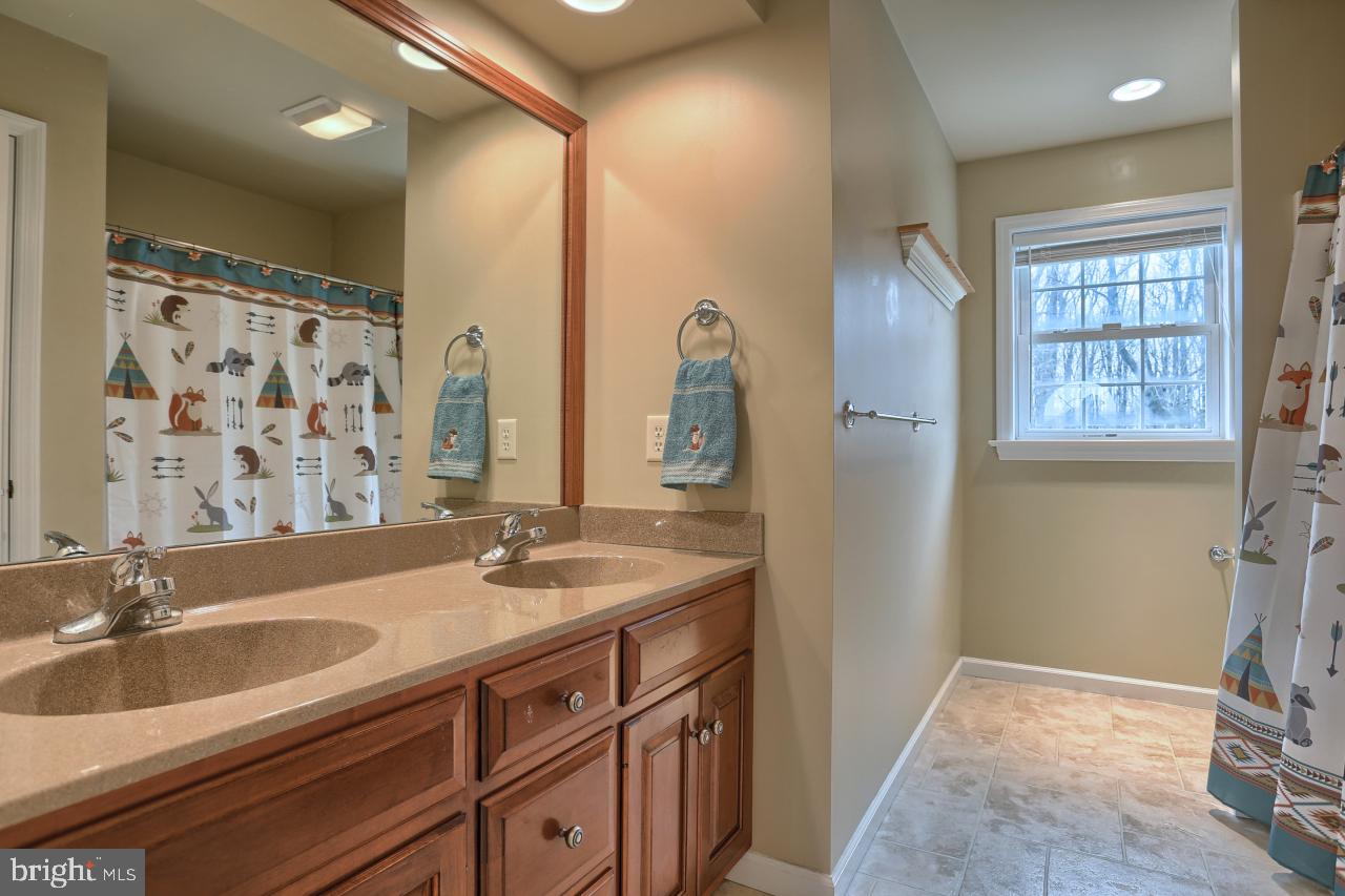 APPLE CREEK - Residential