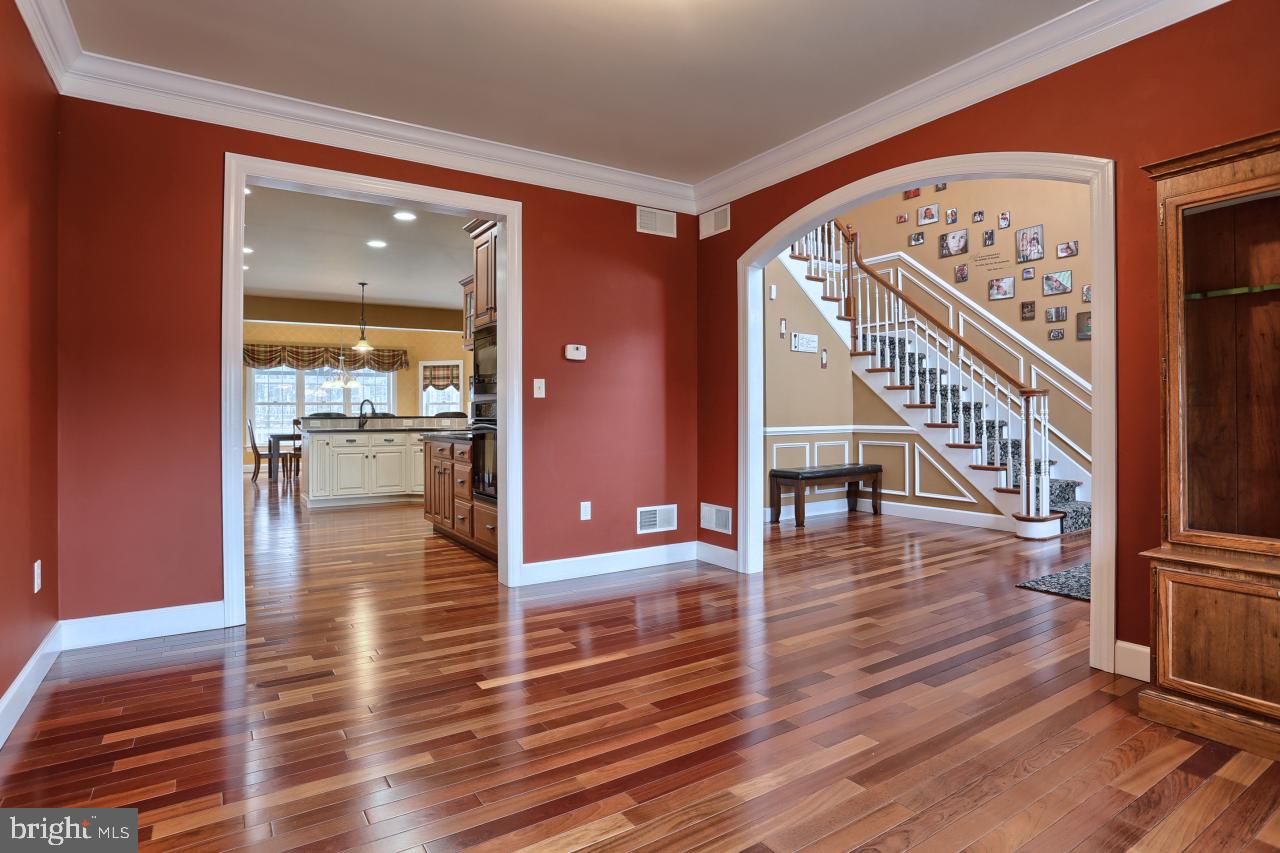 APPLE CREEK - Residential