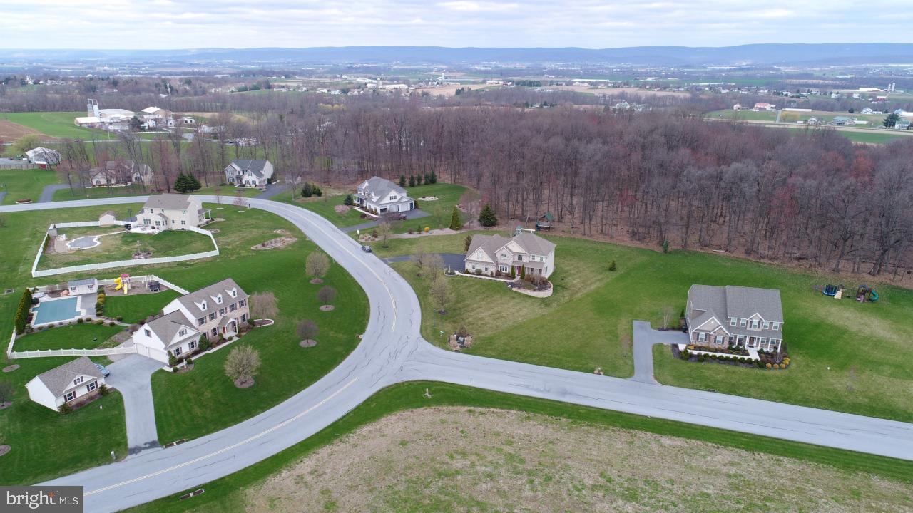 APPLE CREEK - Residential