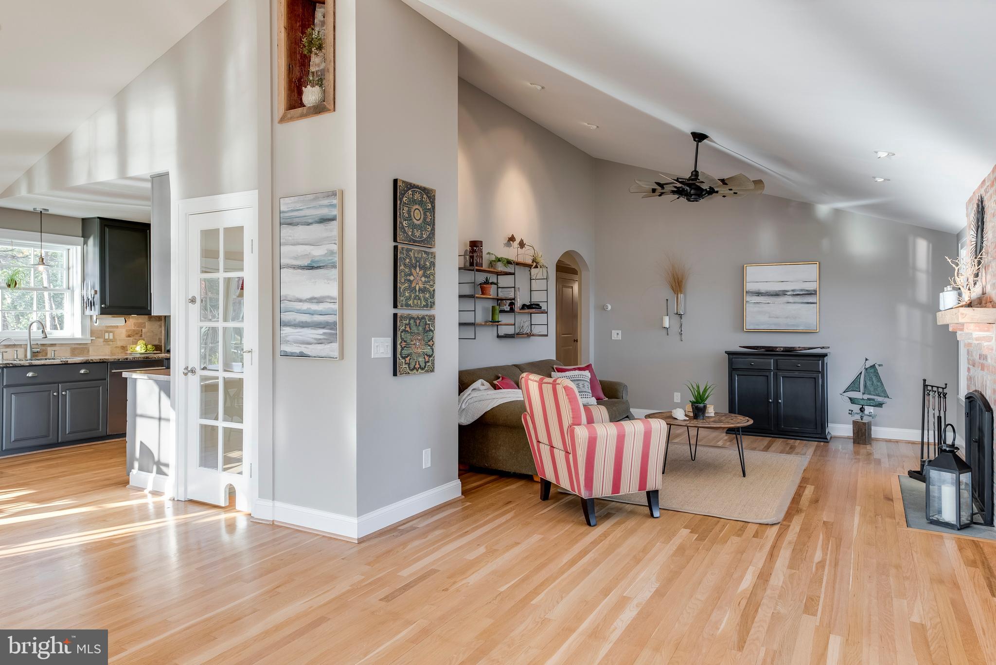 ANNAPOLIS ROADS - Residential