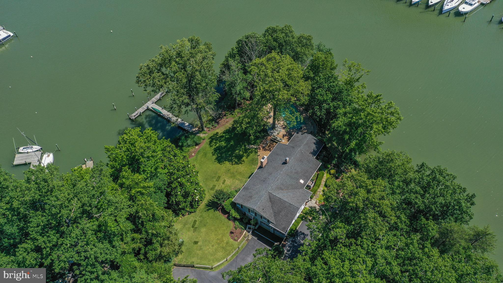 ANNAPOLIS ROADS - Residential