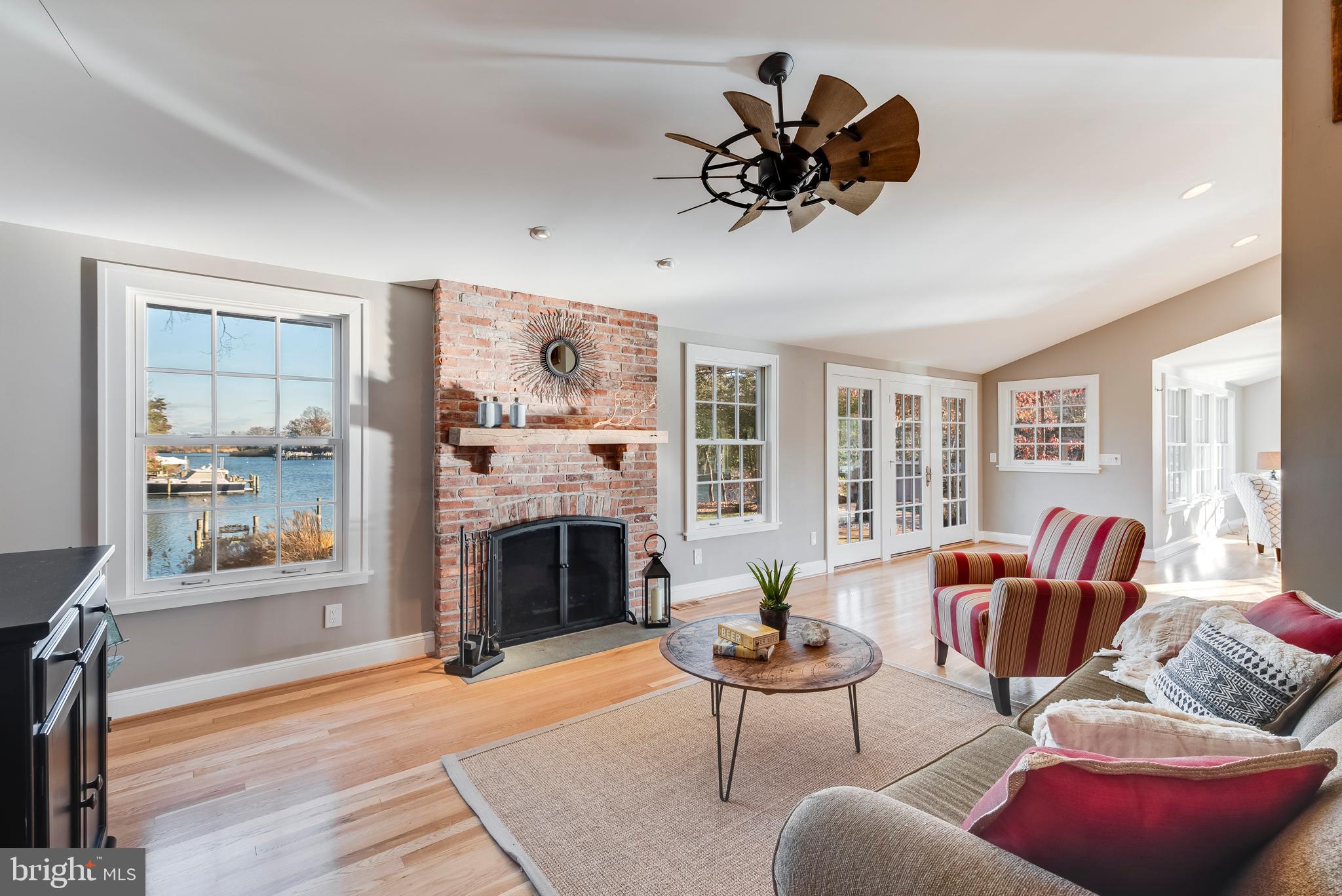 ANNAPOLIS ROADS - Residential