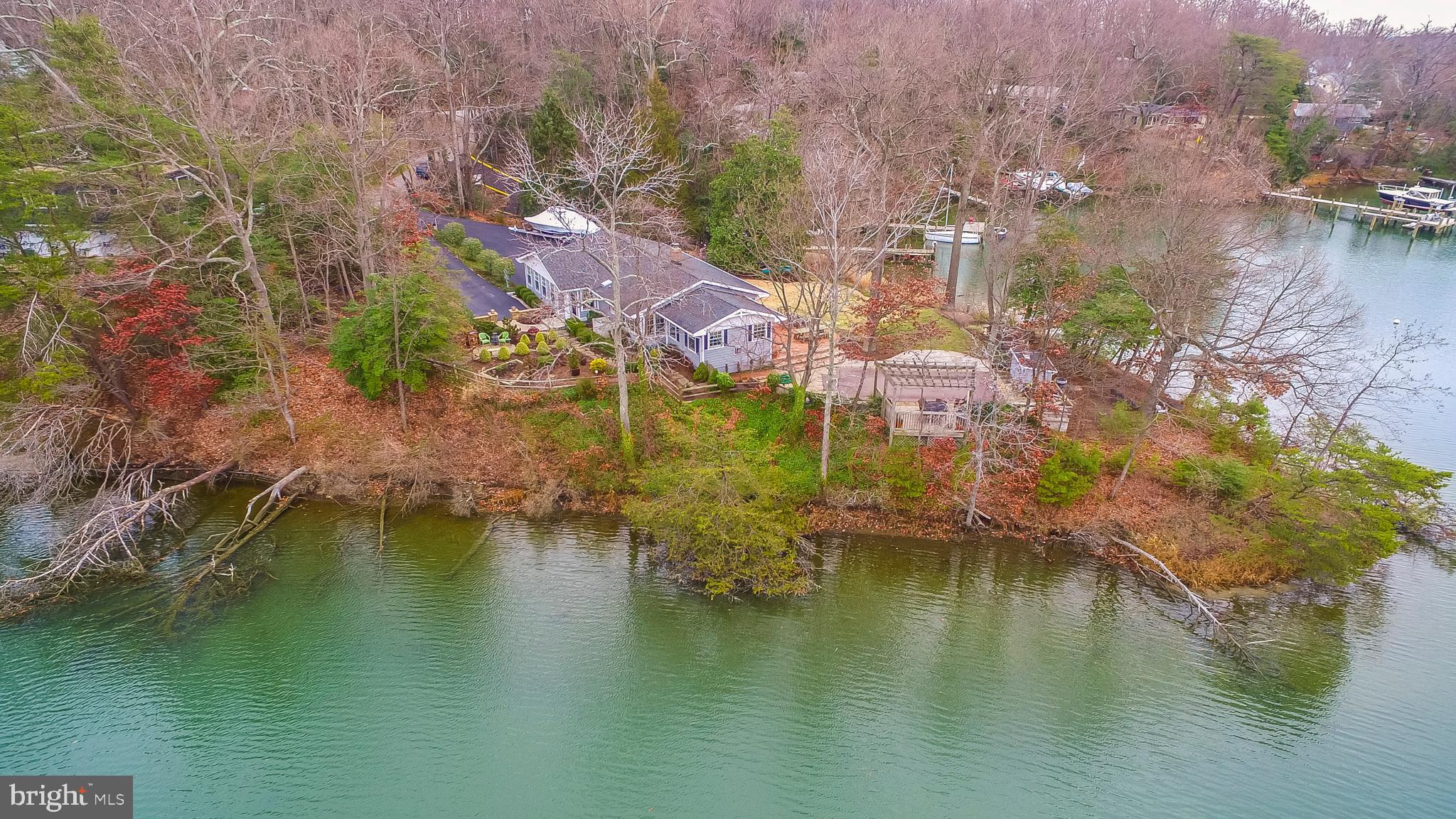 ANNAPOLIS ROADS - Residential