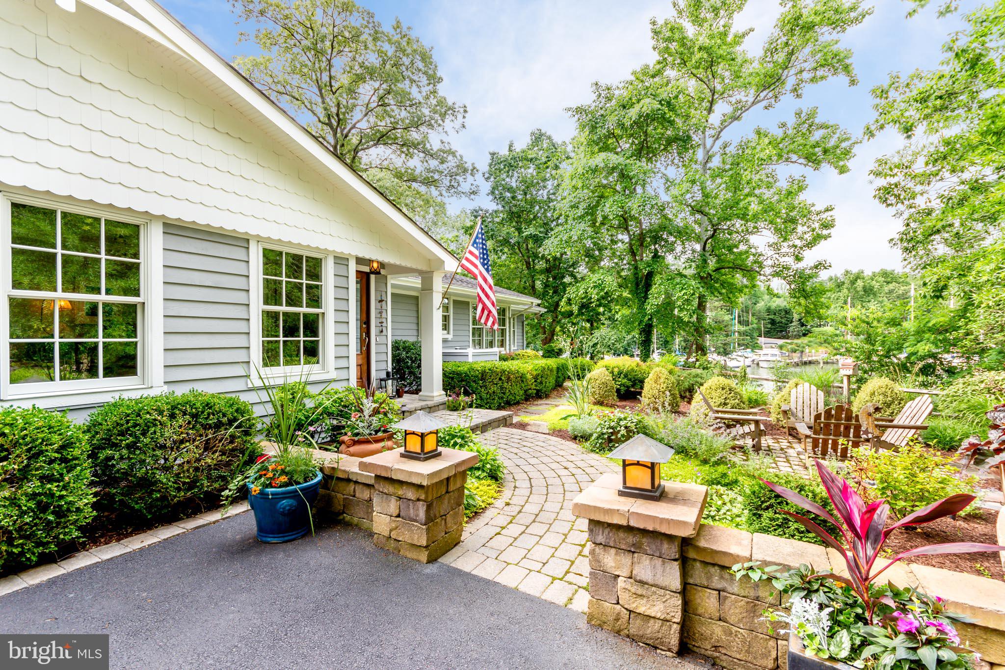 ANNAPOLIS ROADS - Residential