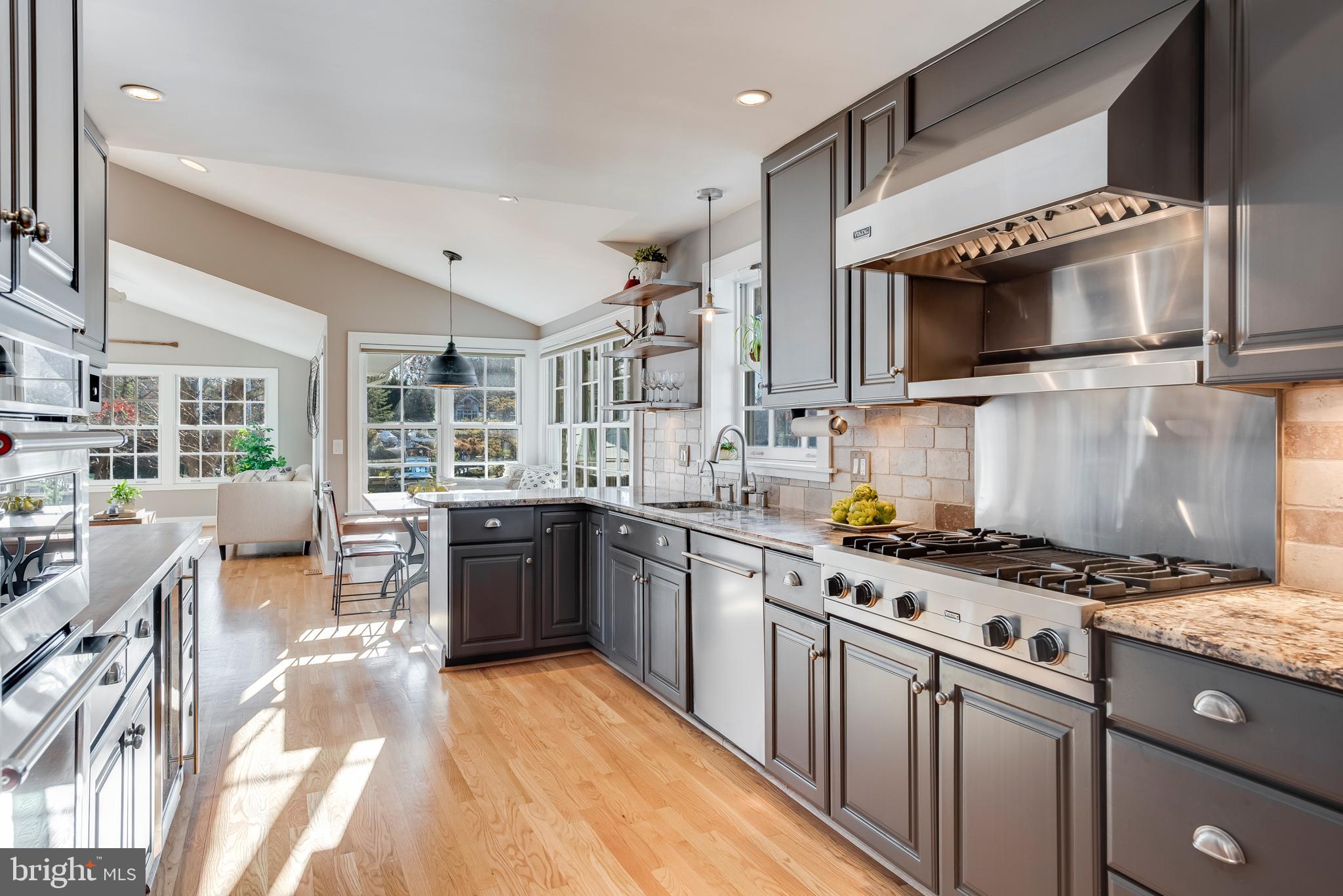 ANNAPOLIS ROADS - Residential