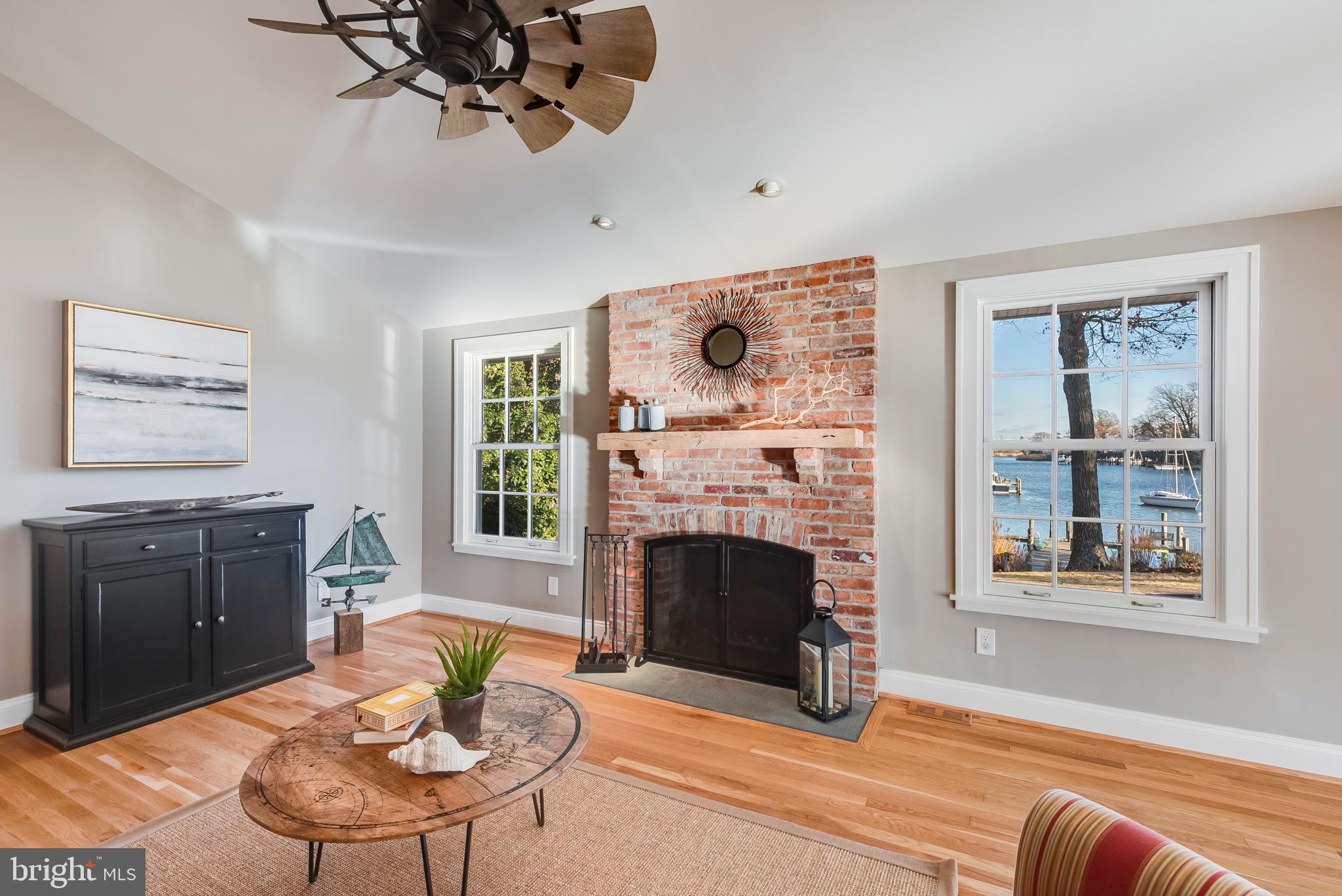 ANNAPOLIS ROADS - Residential