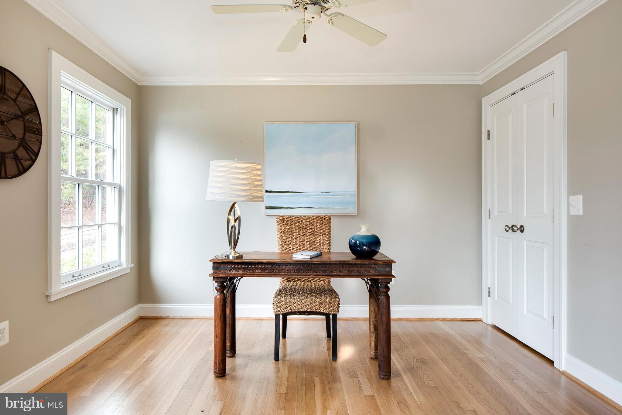 ANNAPOLIS ROADS - Residential