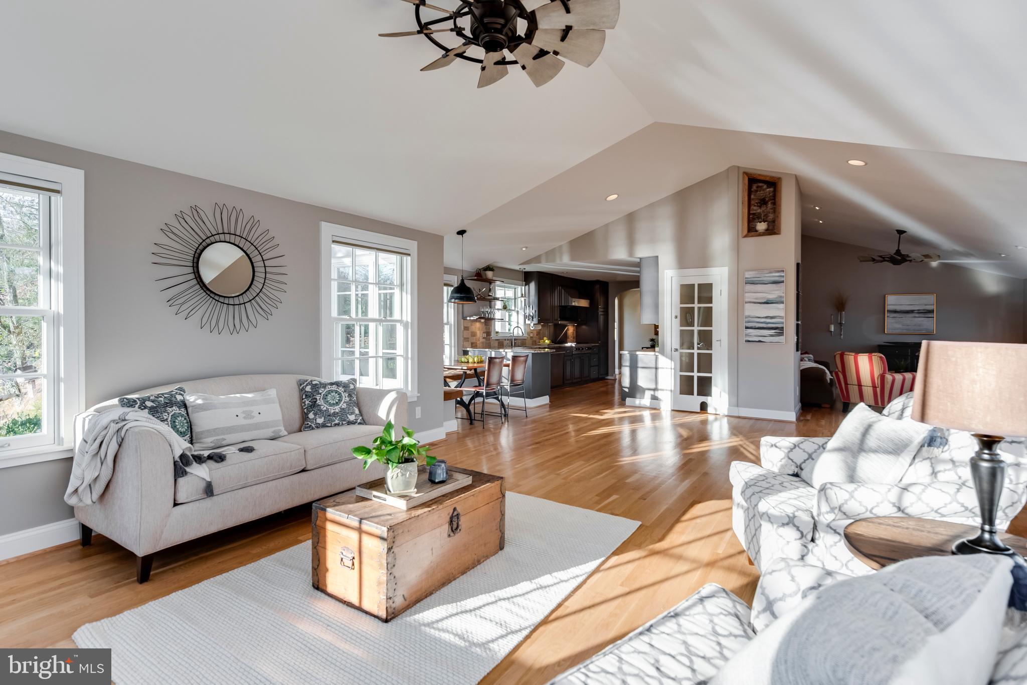 ANNAPOLIS ROADS - Residential