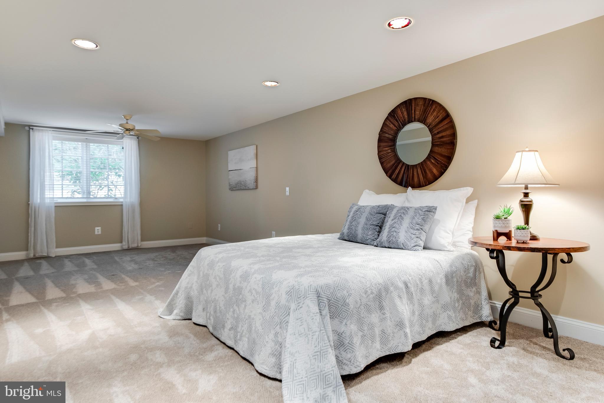 ANNAPOLIS ROADS - Residential