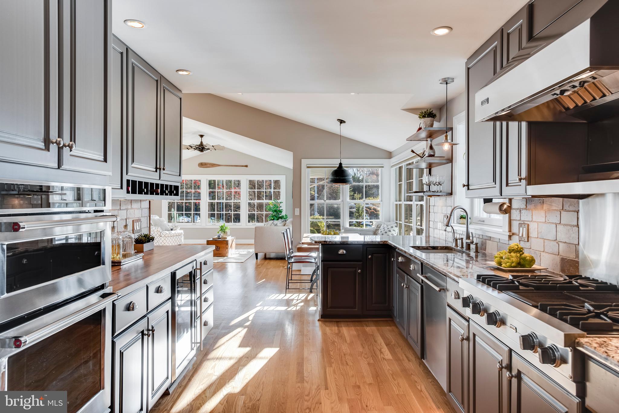 ANNAPOLIS ROADS - Residential